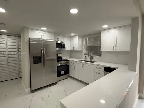 140 NW 87th Avenue Miami FL 33172