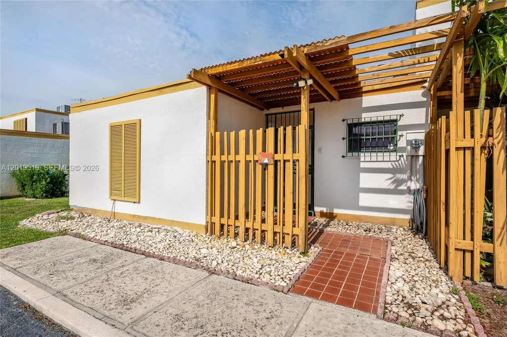1220 SW 131st Place Circle W Miami FL 33184