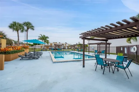 1220 SW 131st Place Circle W Miami FL 33184
