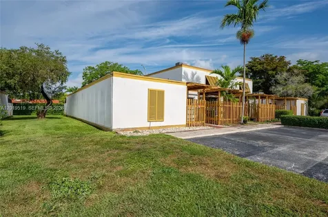 1220 SW 131st Place Circle W Miami FL 33184
