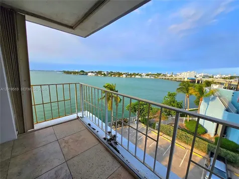 1865 79 St Causeway North Bay Village FL 33141