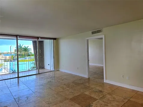 1865 79 St Causeway North Bay Village FL 33141