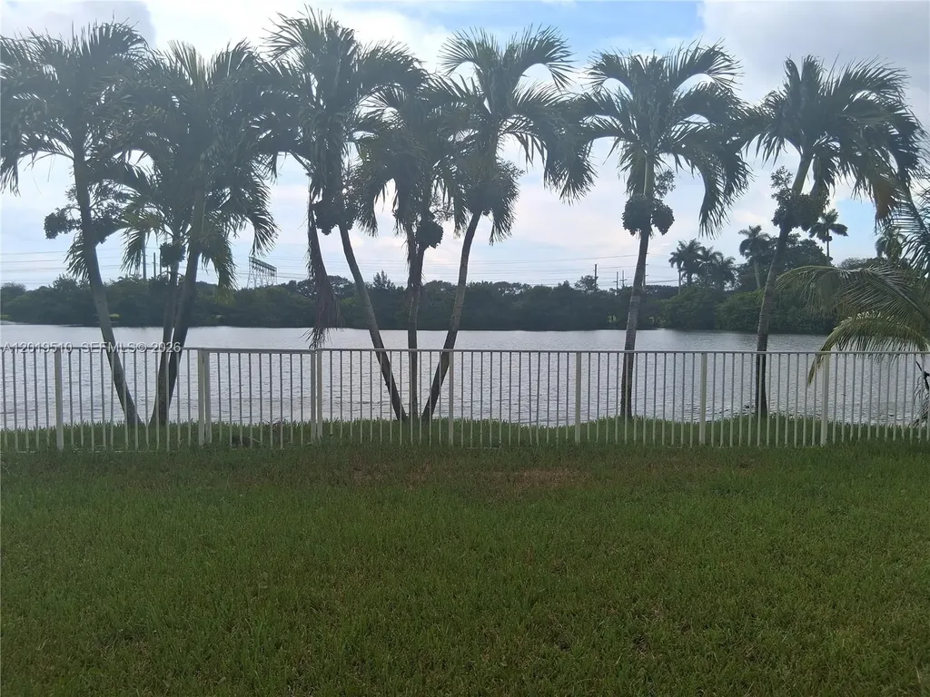 5245 SW 38th Avenue Hollywood FL 33312