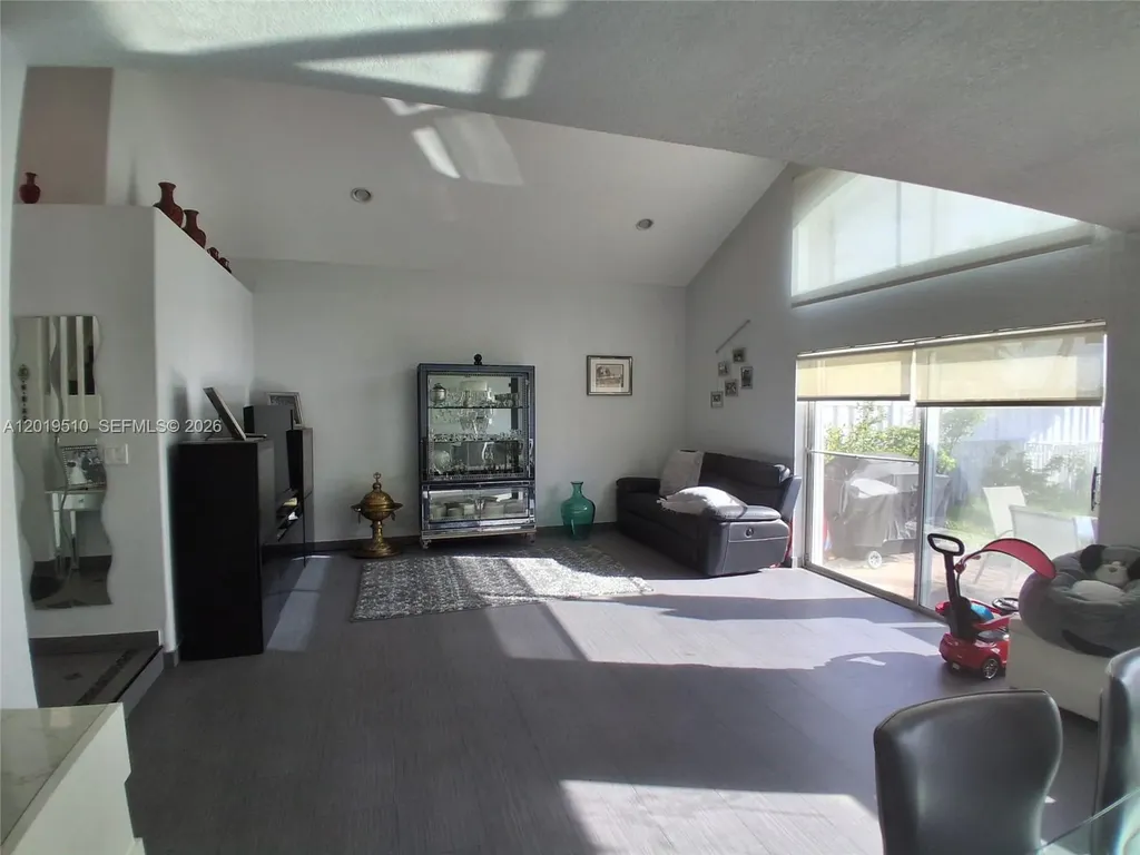 5245 SW 38th Avenue Hollywood FL 33312
