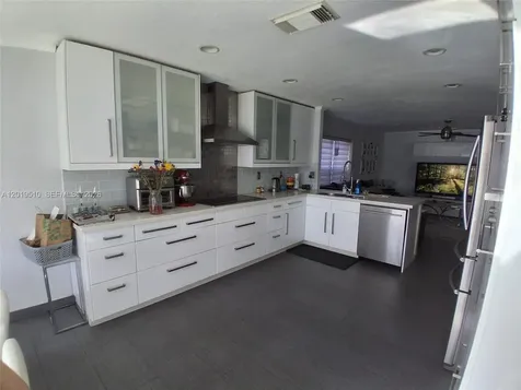 5245 SW 38th Avenue Hollywood FL 33312