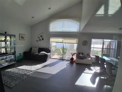 5245 SW 38th Avenue Hollywood FL 33312