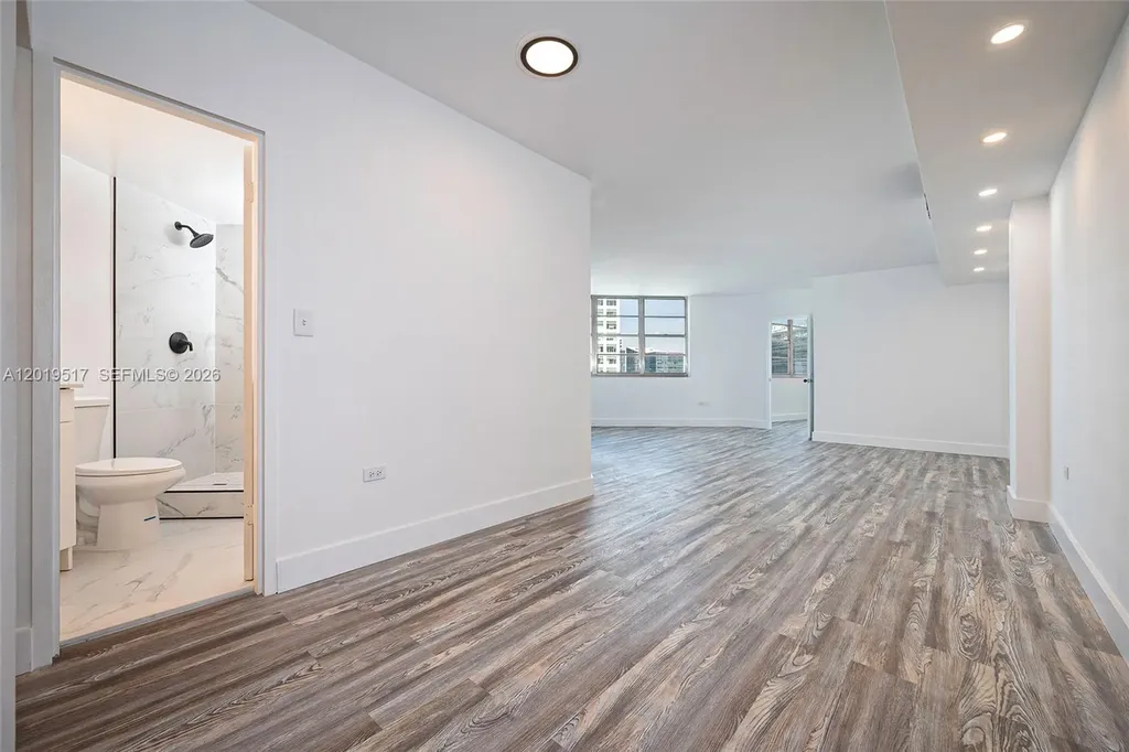 801 Brickell Bay Drive Miami FL 33131