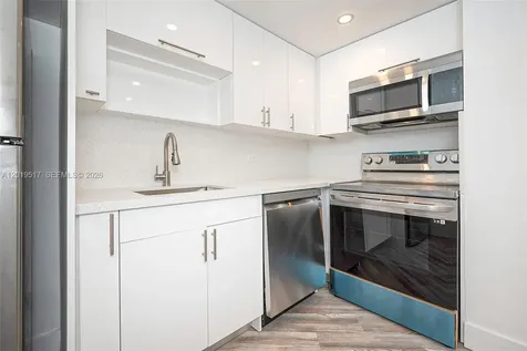801 Brickell Bay Drive Miami FL 33131