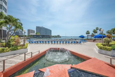801 Brickell Bay Drive Miami FL 33131