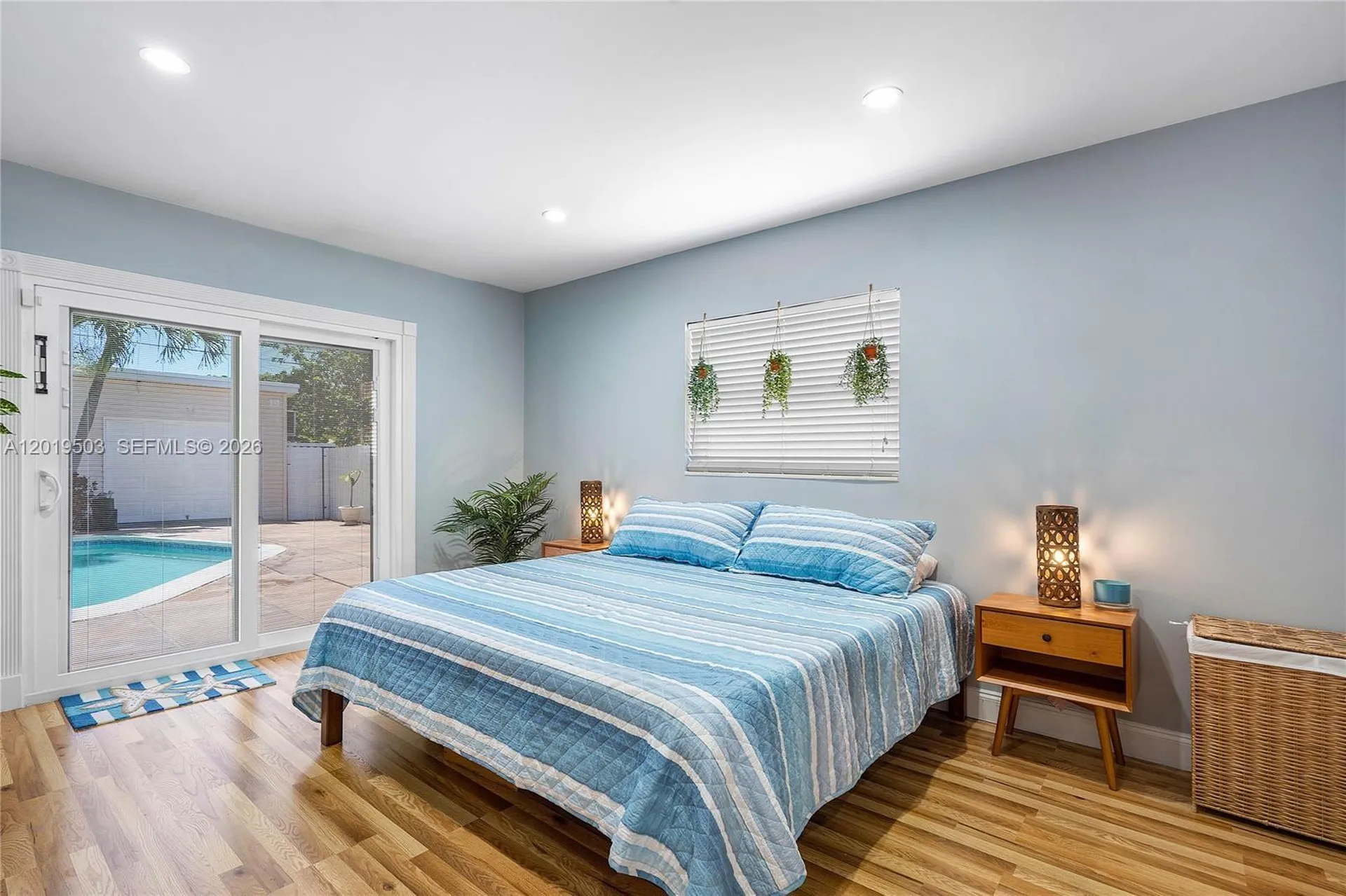 3021 N 72nd Way Hollywood FL 33024