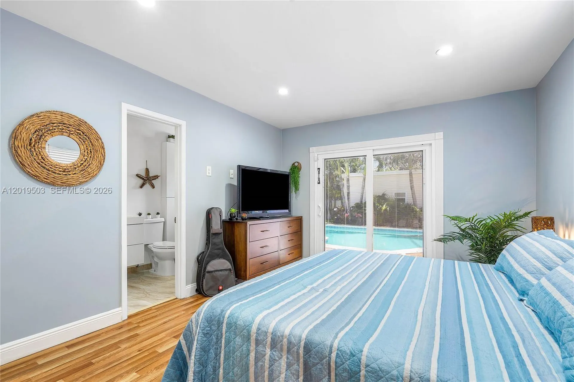 3021 N 72nd Way Hollywood FL 33024