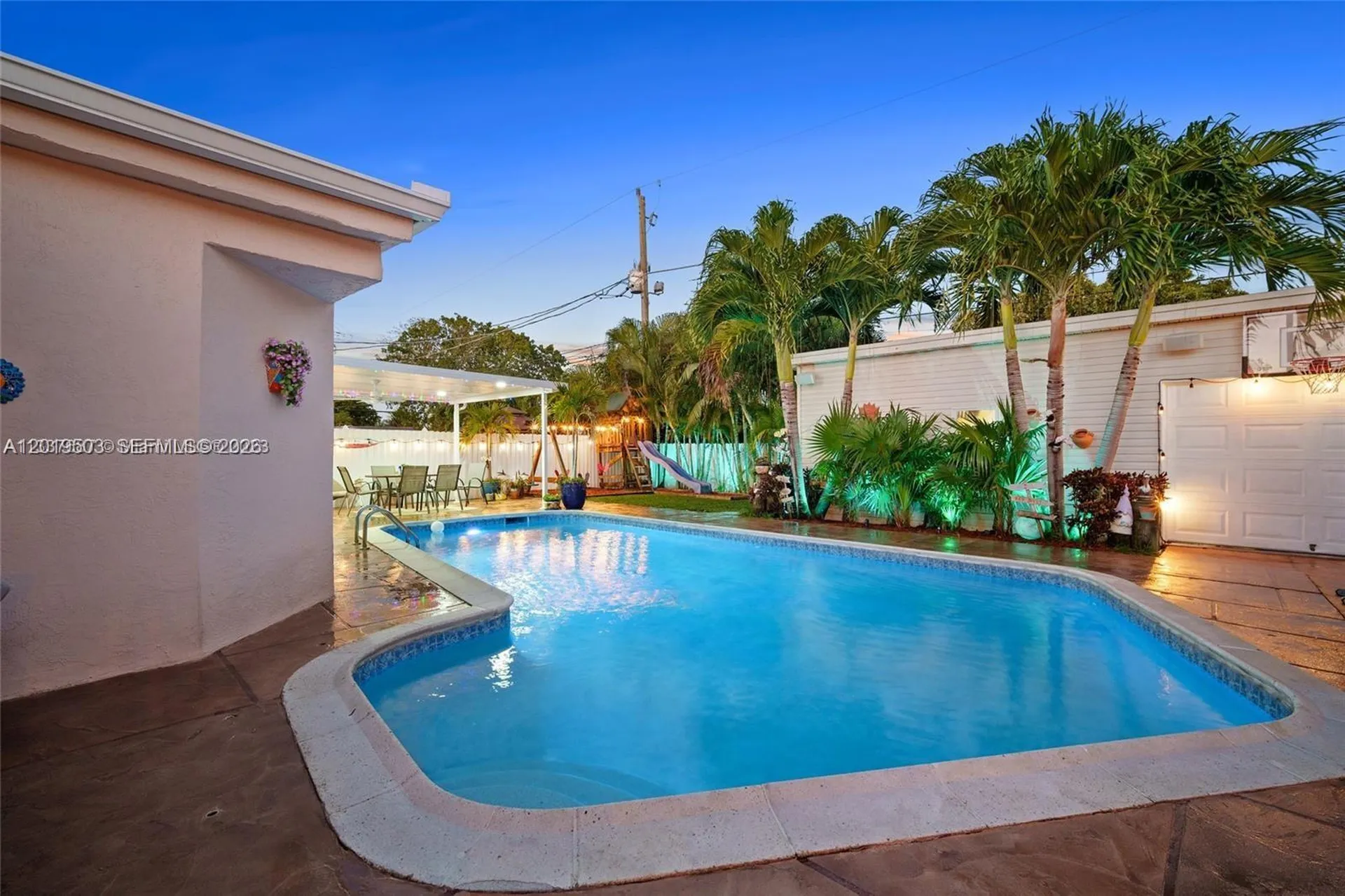 3021 N 72nd Way Hollywood FL 33024