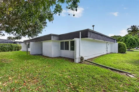 4806 Banyan Lane Tamarac FL 33319