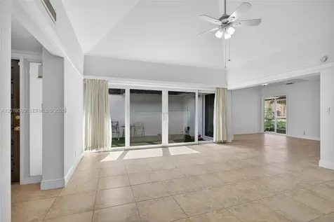 4806 Banyan Lane Tamarac FL 33319