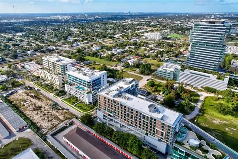 21290 Biscayne Aventura FL 33180