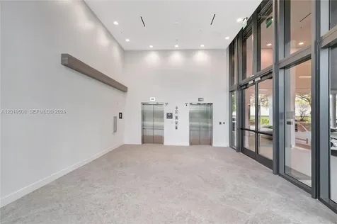 21290 Biscayne Aventura FL 33180