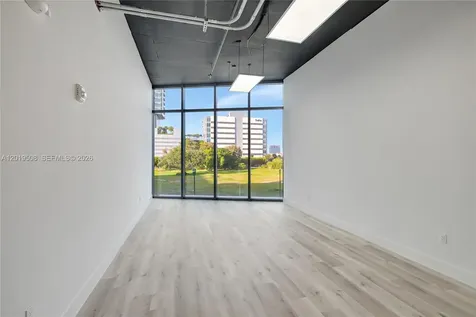 21290 Biscayne Aventura FL 33180