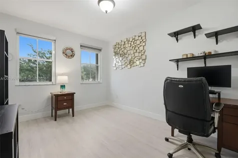 914 SW 151st Place Miami FL 33194
