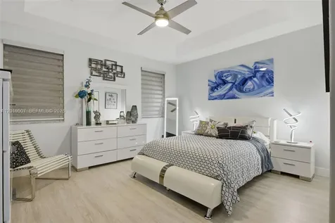 914 SW 151st Place Miami FL 33194