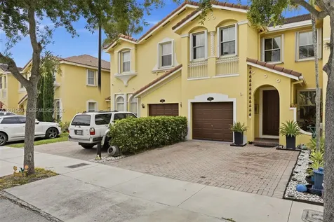 914 SW 151st Place Miami FL 33194