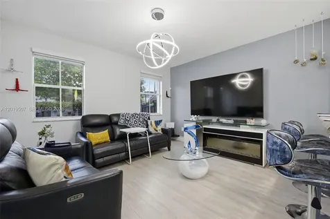 914 SW 151st Place Miami FL 33194