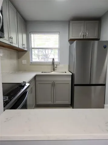 2811 N Pine Island Road Sunrise FL 33322