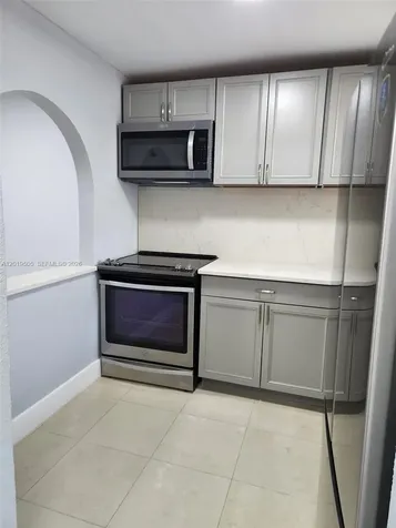 2811 N Pine Island Road Sunrise FL 33322