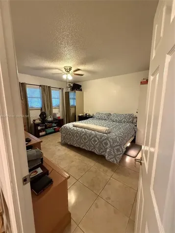 5131 W Oakland Park Boulevard Lauderdale Lakes FL 33313