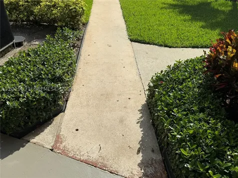 5131 W Oakland Park Boulevard Lauderdale Lakes FL 33313