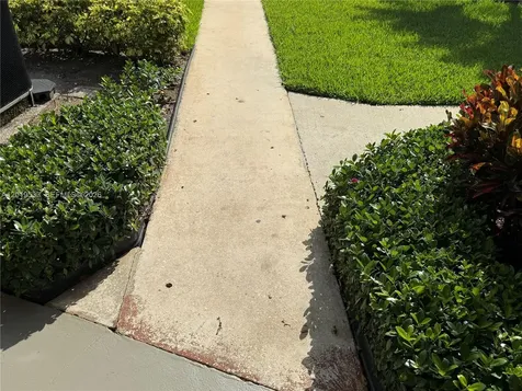 5131 W Oakland Park Boulevard Lauderdale Lakes FL 33313