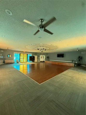 5131 W Oakland Park Boulevard Lauderdale Lakes FL 33313