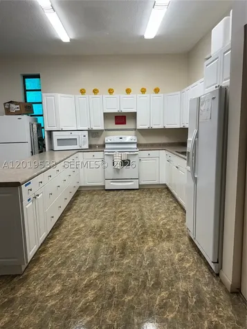 5131 W Oakland Park Boulevard Lauderdale Lakes FL 33313