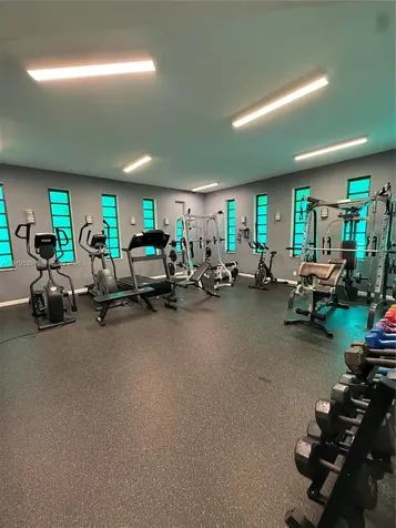 5131 W Oakland Park Boulevard Lauderdale Lakes FL 33313