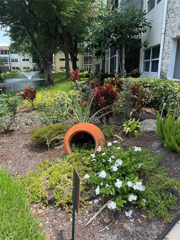 5131 W Oakland Park Boulevard Lauderdale Lakes FL 33313