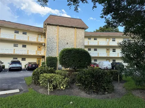 5131 W Oakland Park Boulevard Lauderdale Lakes FL 33313