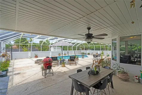 1501 NW 20th Street Homestead FL 33030
