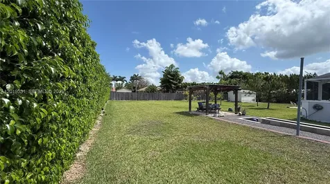 1501 NW 20th Street Homestead FL 33030