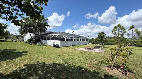1501 NW 20th Street Homestead FL 33030