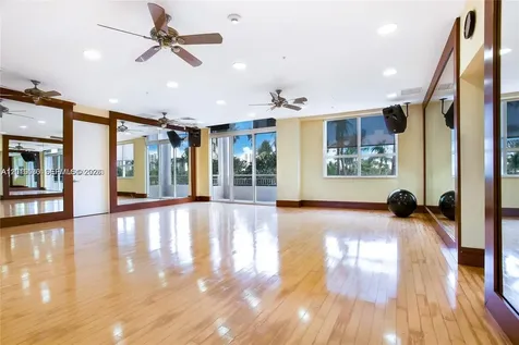 19501 W Country Club Drive Aventura FL 33180
