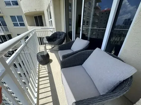 19501 W Country Club Drive Aventura FL 33180