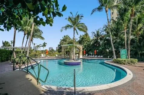 19501 W Country Club Drive Aventura FL 33180