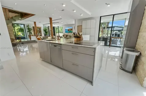 994-990 NE 78th Miami FL 33138
