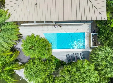 994-990 NE 78th Miami FL 33138