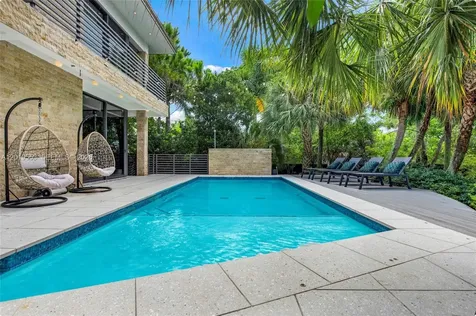 994-990 NE 78th Miami FL 33138