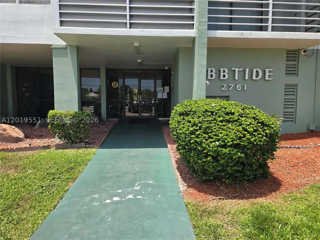 2761 Taft Street Hollywood FL 33020