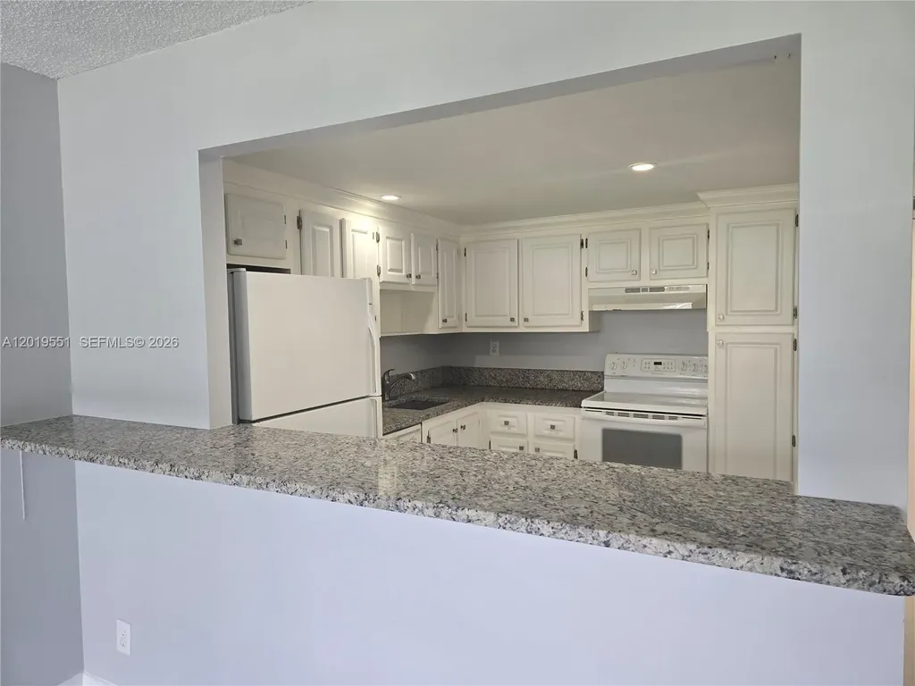 2761 Taft Street Hollywood FL 33020