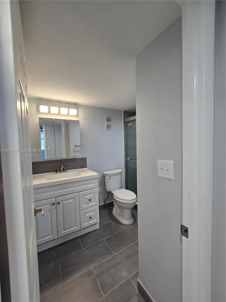 2761 Taft Street Hollywood FL 33020