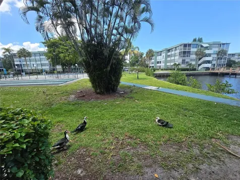 2761 Taft Street Hollywood FL 33020