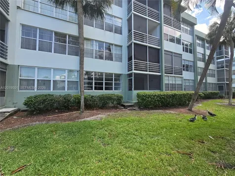 2761 Taft Street Hollywood FL 33020