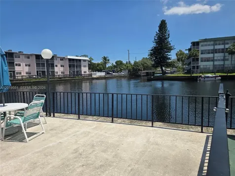 2761 Taft Street Hollywood FL 33020
